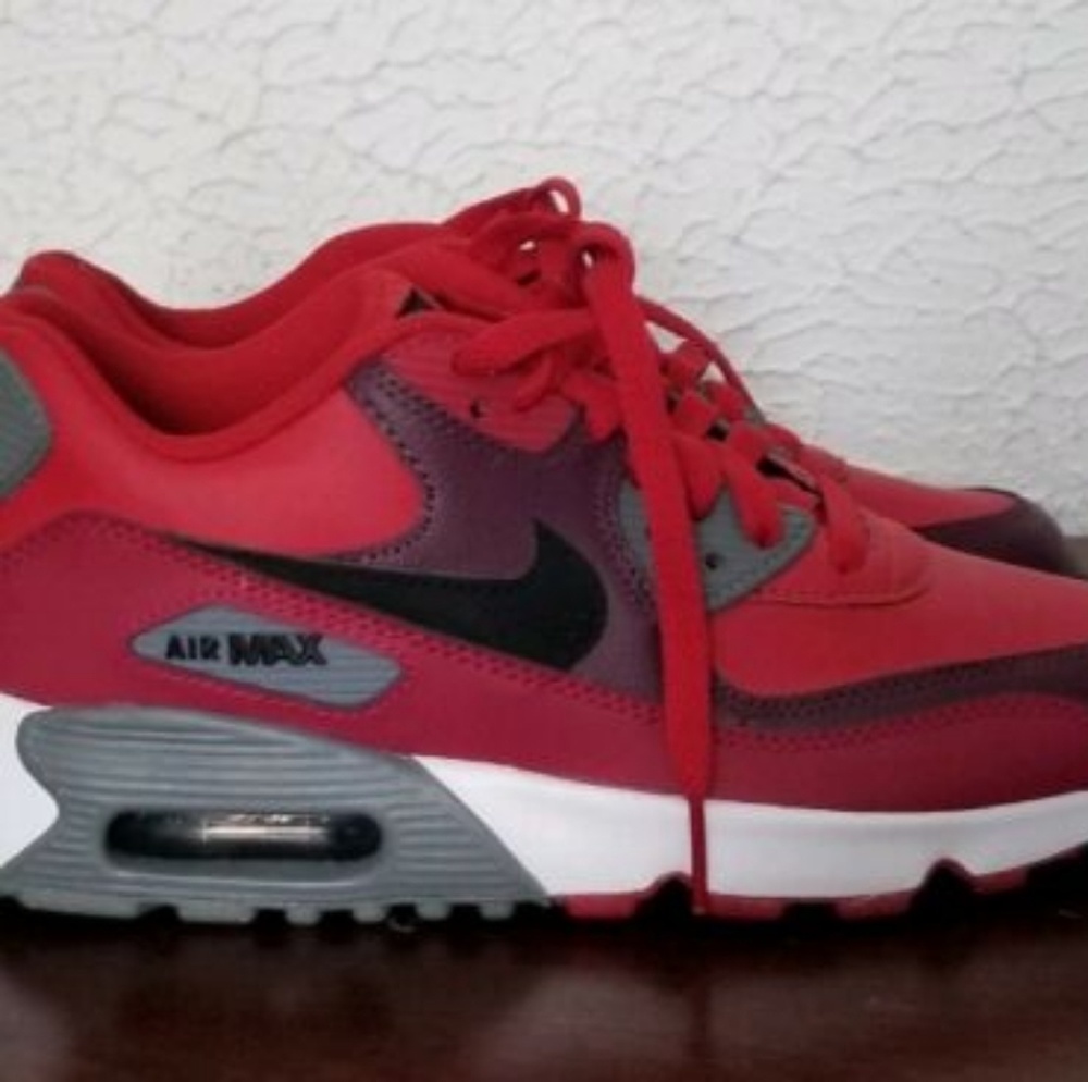 Nike air max 7.5 youth red black and burgundy